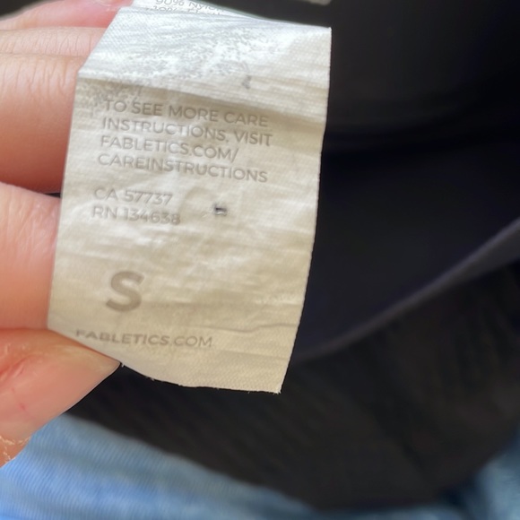 Fabletics 2-Piece Set - Picture 10 of 11